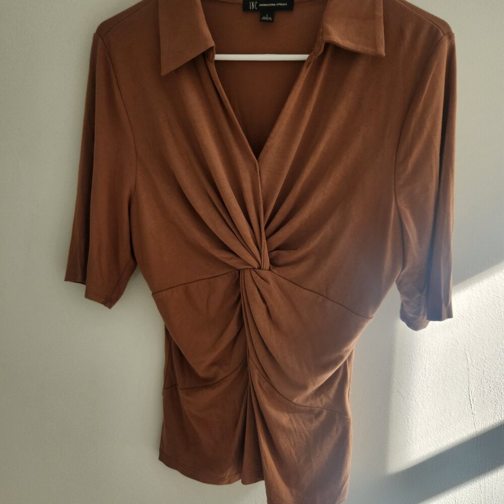 Runched front top
